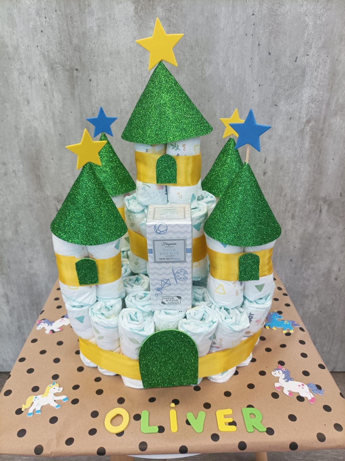Tarta pañales Castillo - Imagen 1